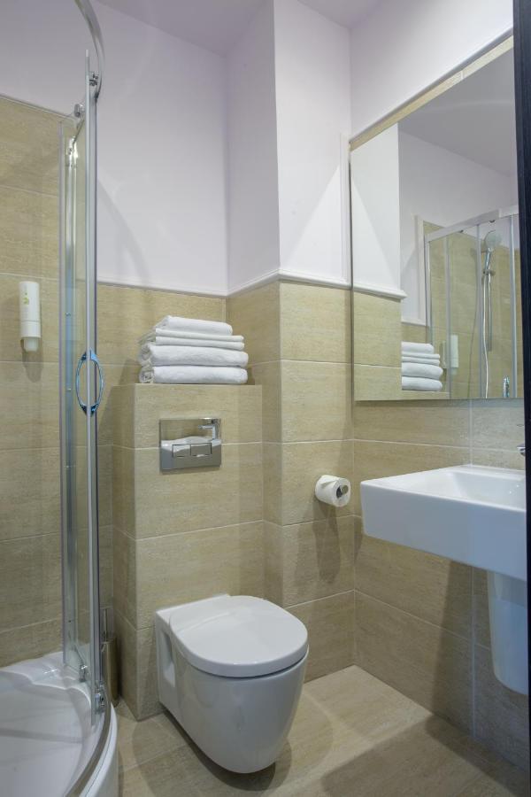 Galaţi Hotel Alex מראה חיצוני תמונה