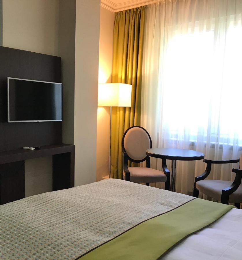 Galaţi Hotel Alex מראה חיצוני תמונה